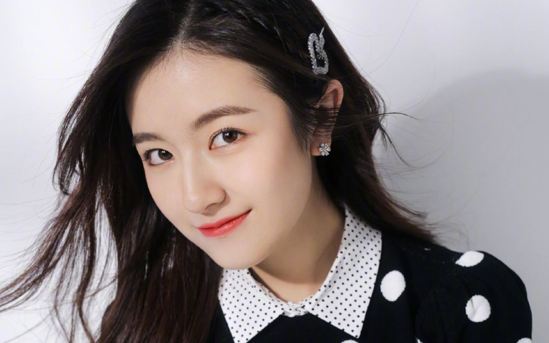 接力战术布置合理 美队轻松应战，美国队接力重赛