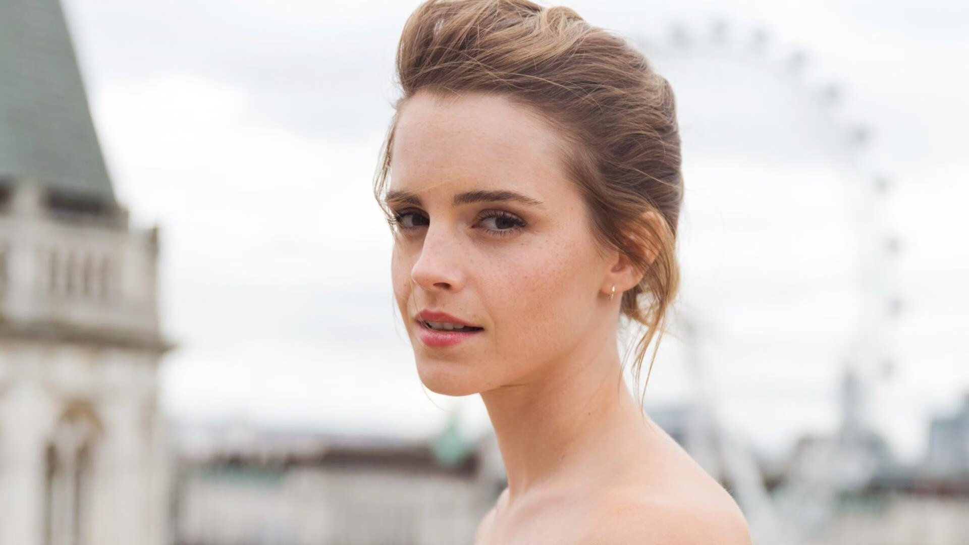 维尔·冯·威克:南非队进攻端的核心力量,始终威胁着对方防线,南非韦尔科姆