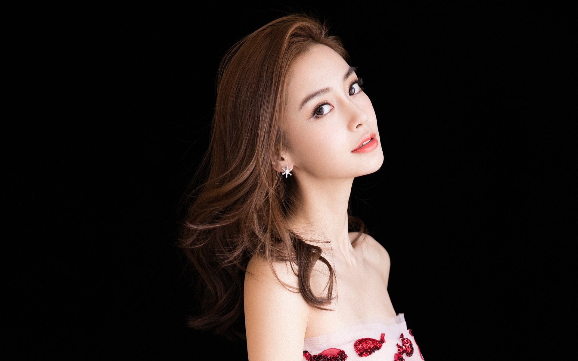 英格兰橄榄球市场前景吸引企业资本关注,英式橄榄球官网